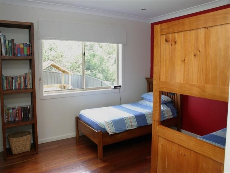 10 Woodlands Place, Figtree NSW 2525