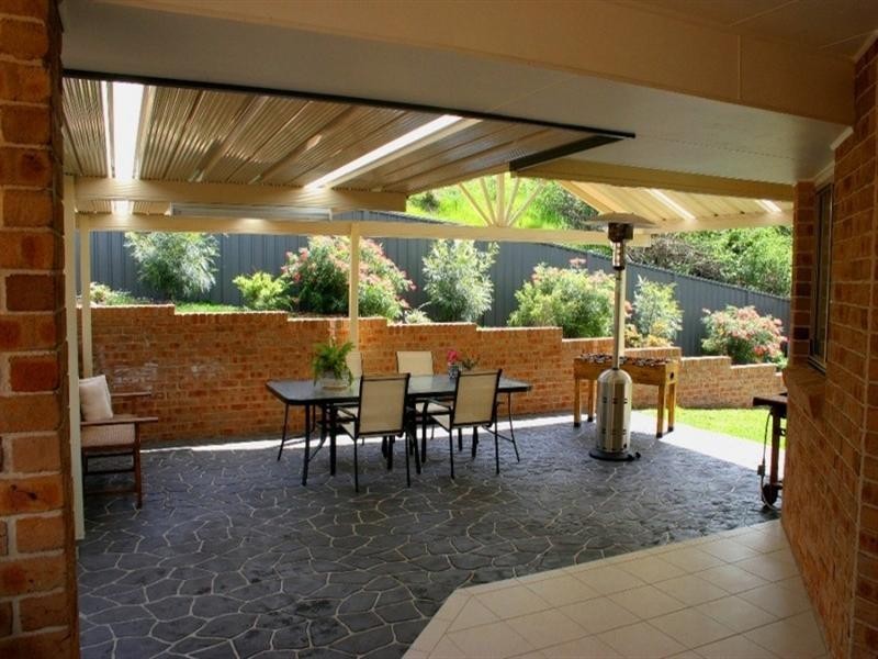 10 Woodlands Place, Figtree NSW 2525