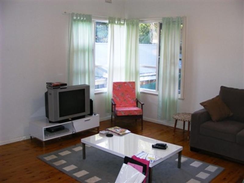51 Garden Avenue, Figtree NSW 2525