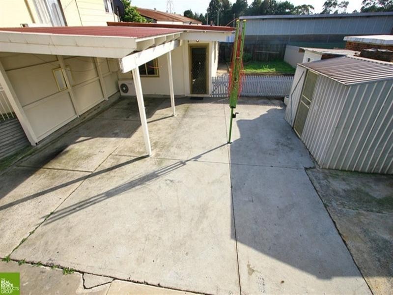 12 Merrett Avenue, Cringila NSW 2502