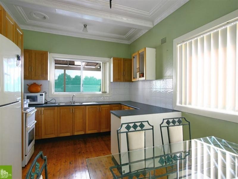 12 Merrett Avenue, Cringila NSW 2502