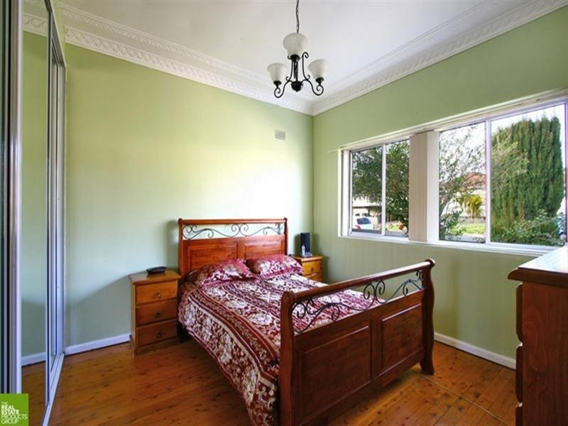 12 Merrett Avenue, Cringila NSW 2502