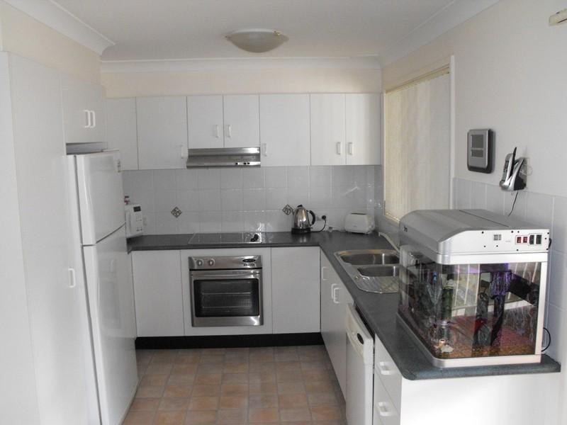 28 Loch Carron Avenue, Farmborough Heights NSW 2526