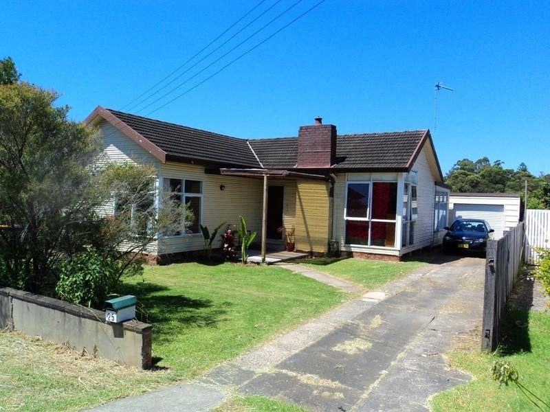 25 Waples Road, Unanderra NSW 2526