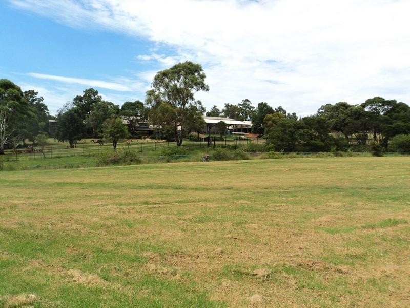 25 Waples Road, Unanderra NSW 2526