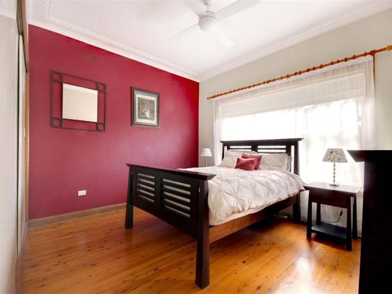 93 Cabbage Tree Lane, Fairy Meadow NSW 2519