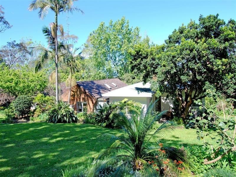 6 Holmden Avenue, Mangerton NSW 2500