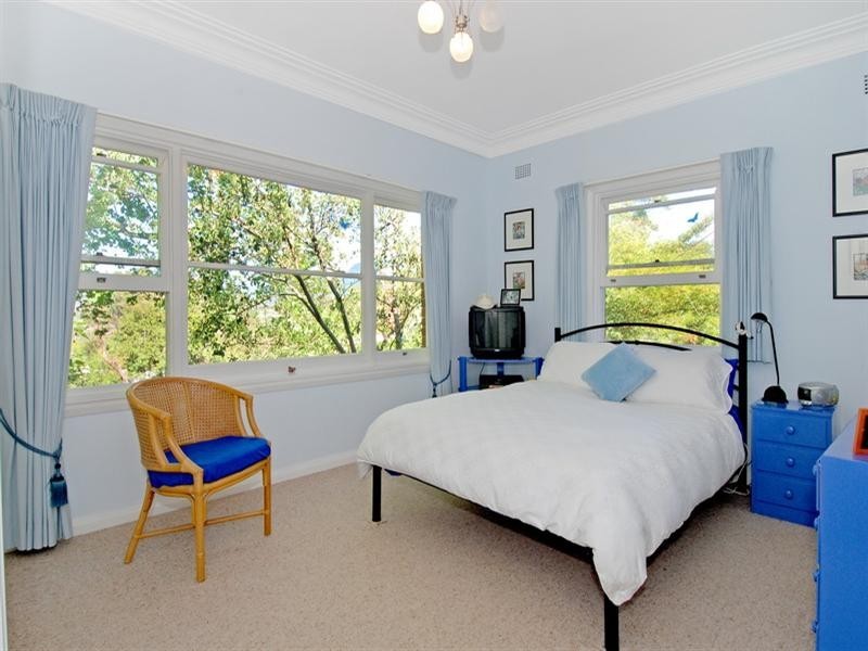 6 Holmden Avenue, Mangerton NSW 2500