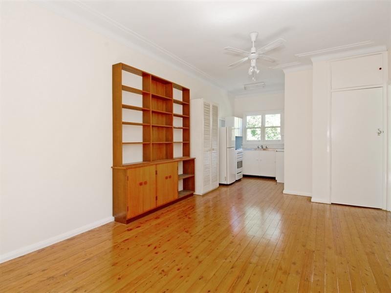 6 Holmden Avenue, Mangerton NSW 2500