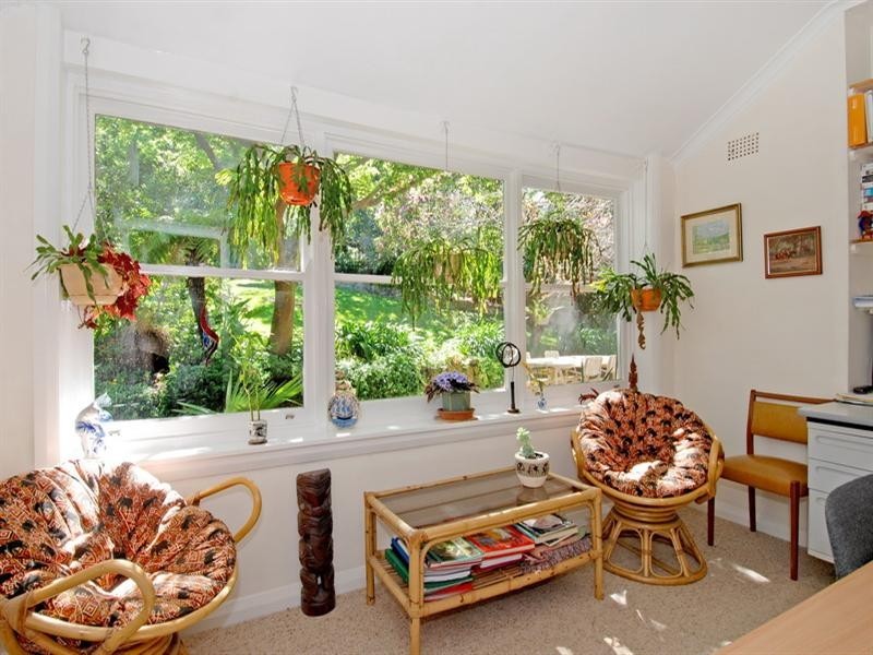 6 Holmden Avenue, Mangerton NSW 2500