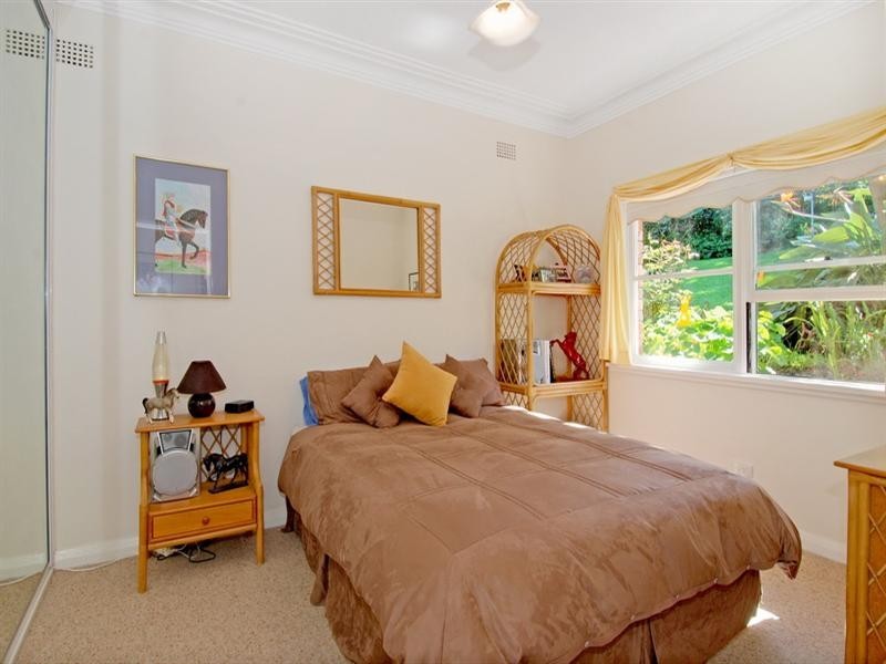 6 Holmden Avenue, Mangerton NSW 2500