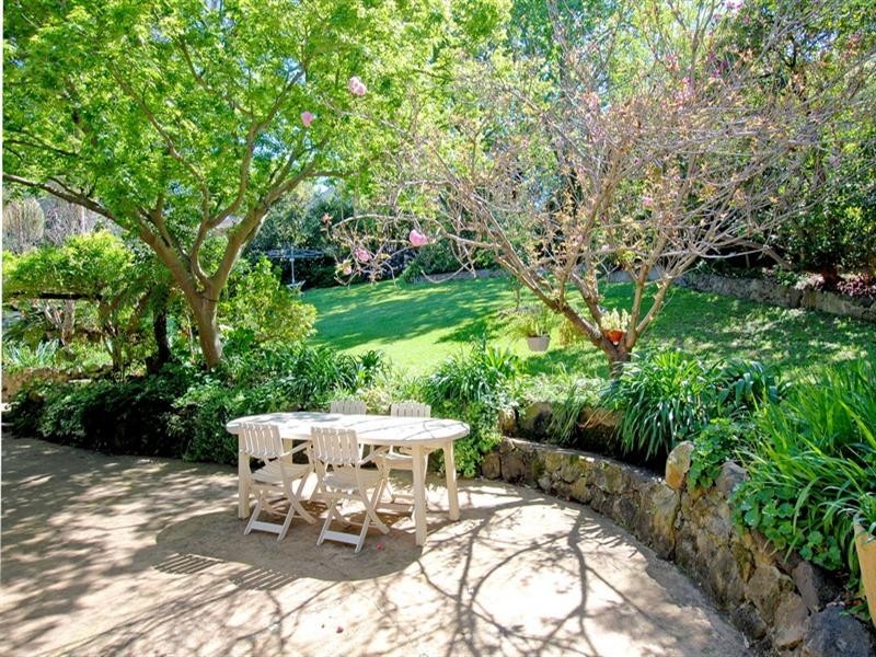 6 Holmden Avenue, Mangerton NSW 2500