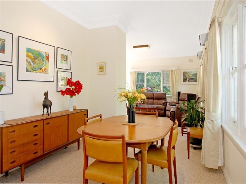 6 Holmden Avenue, Mangerton NSW 2500