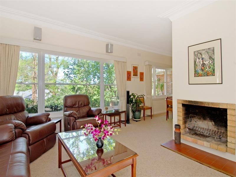 6 Holmden Avenue, Mangerton NSW 2500