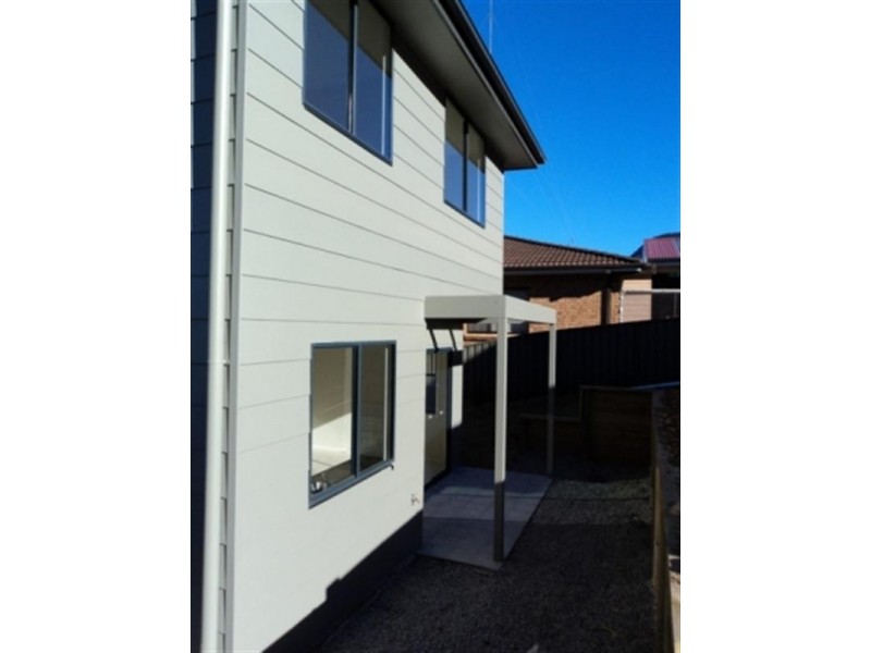 32 Bruce Street, Unanderra NSW 2526