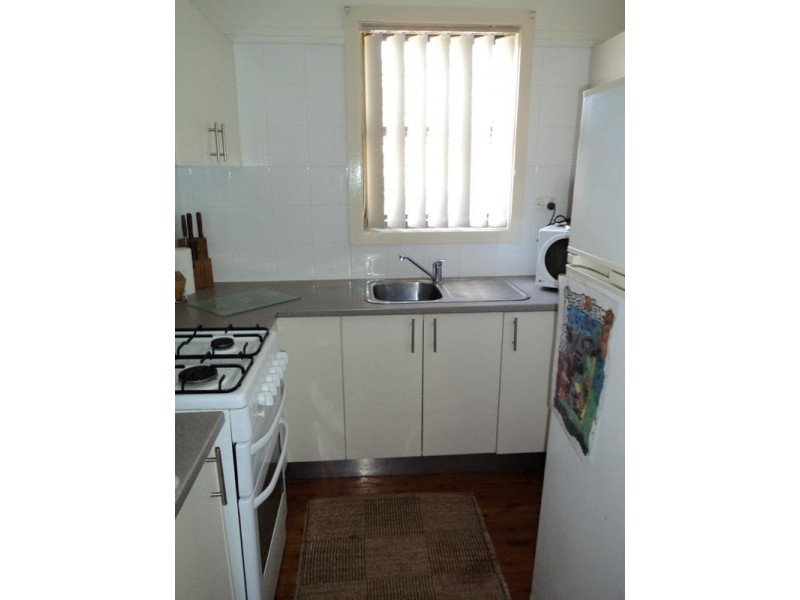 39 Waples Road, Unanderra NSW 2526