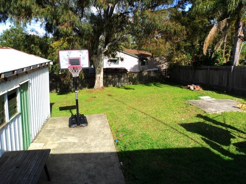 39 Waples Road, Unanderra NSW 2526