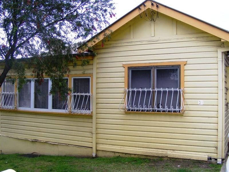 31 Bridge Street, Coniston NSW 2500