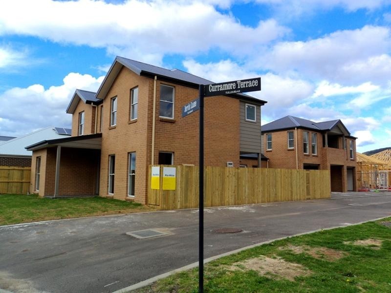 7 Curramore Terrace, Tullimbar NSW 2527