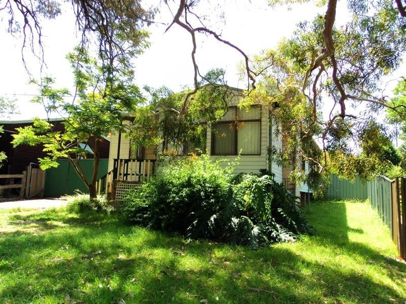 14 Thornbury Avenue, Unanderra NSW 2526
