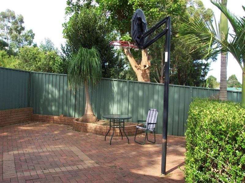 14 Thornbury Avenue, Unanderra NSW 2526