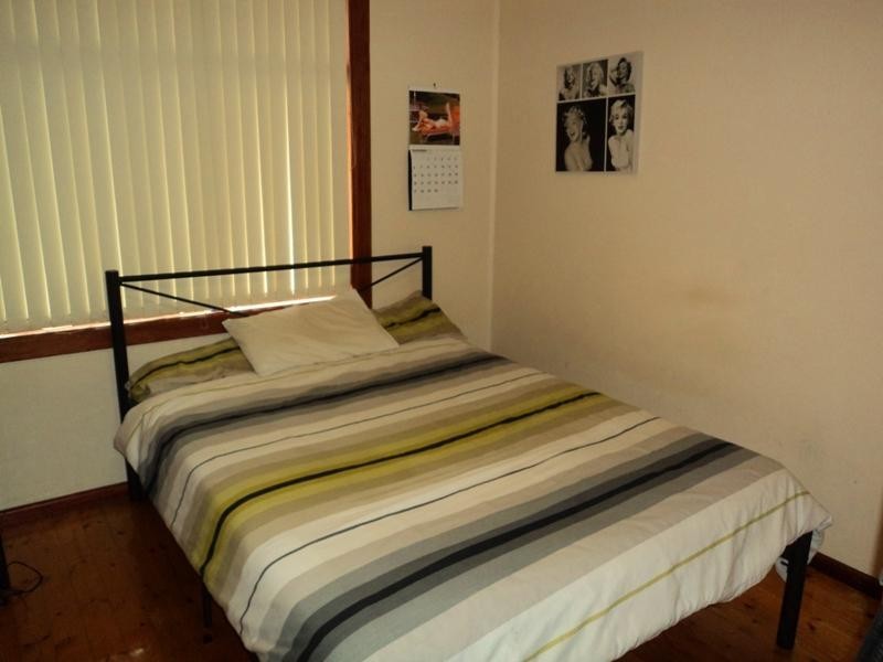 14 Thornbury Avenue, Unanderra NSW 2526