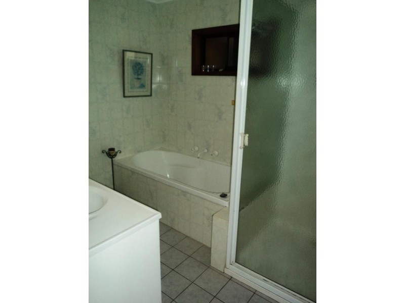 14 Thornbury Avenue, Unanderra NSW 2526