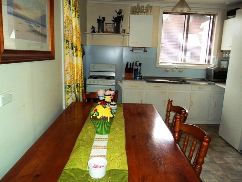 14 Thornbury Avenue, Unanderra NSW 2526