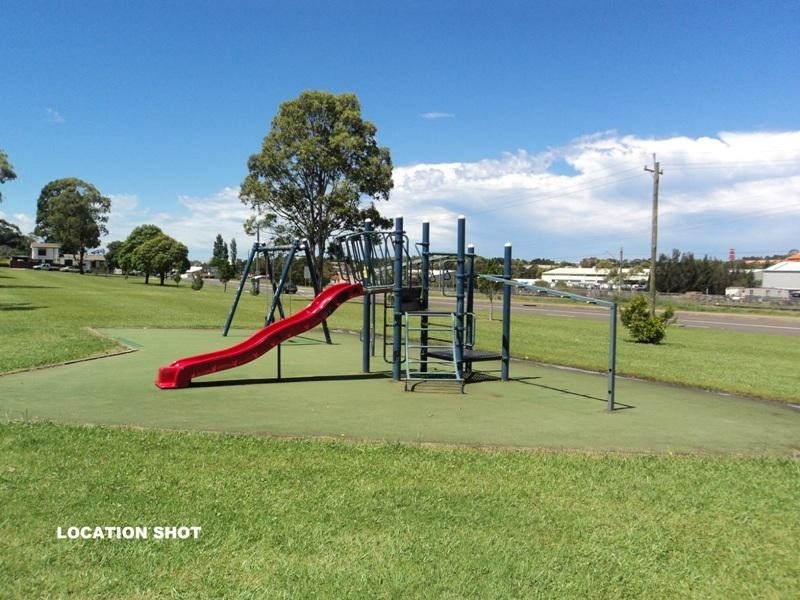 14 Thornbury Avenue, Unanderra NSW 2526