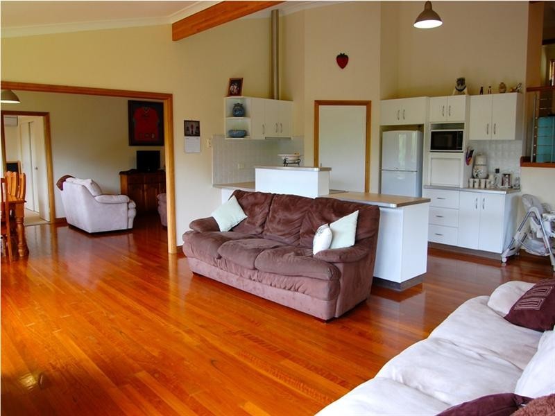 39 River Oak Road, Farmborough Heights NSW 2526