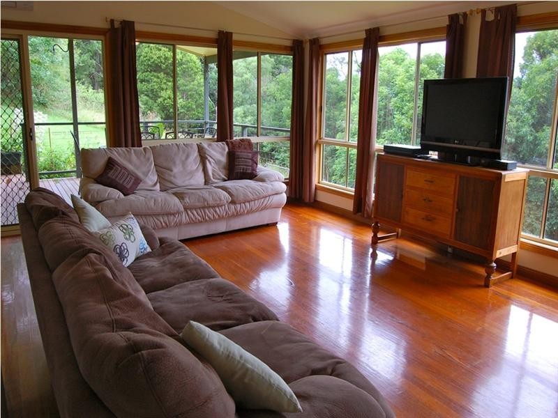 39 River Oak Road, Farmborough Heights NSW 2526