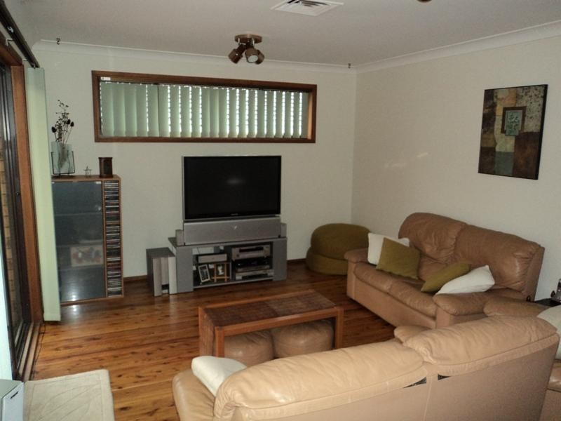 36 Huxley Drive, Horsley NSW 2530