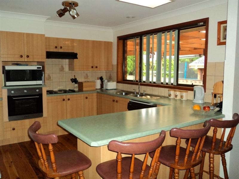 36 Huxley Drive, Horsley NSW 2530