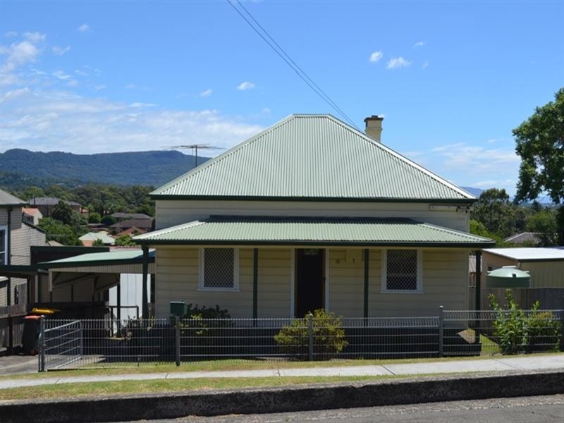 10 Urunga Parade, Wollongong NSW 2500
