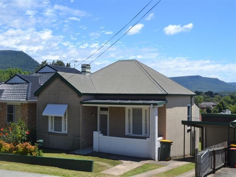 12 Urunga Parade, Wollongong NSW 2500