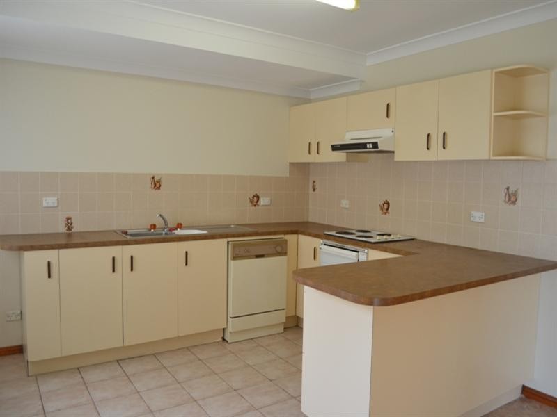 5 Antrim Avenue, Warilla NSW 2528