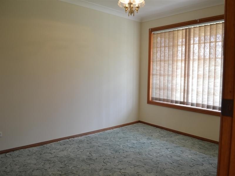 5 Antrim Avenue, Warilla NSW 2528