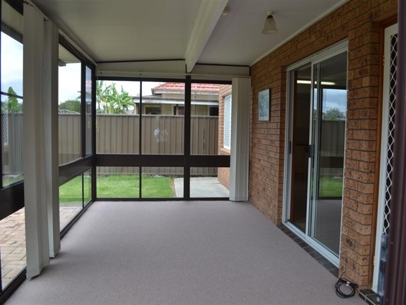 5 Antrim Avenue, Warilla NSW 2528