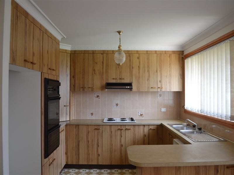 5 Antrim Avenue, Warilla NSW 2528