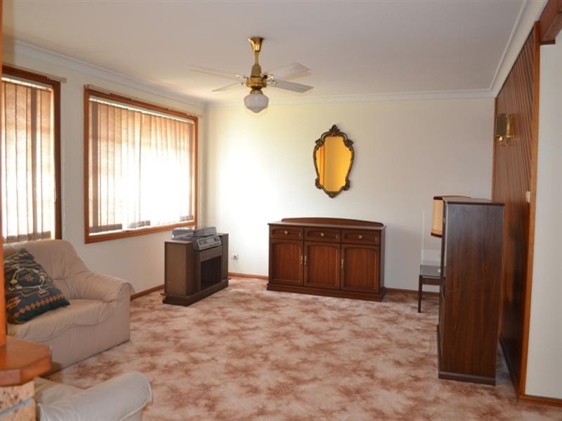 5 Antrim Avenue, Warilla NSW 2528