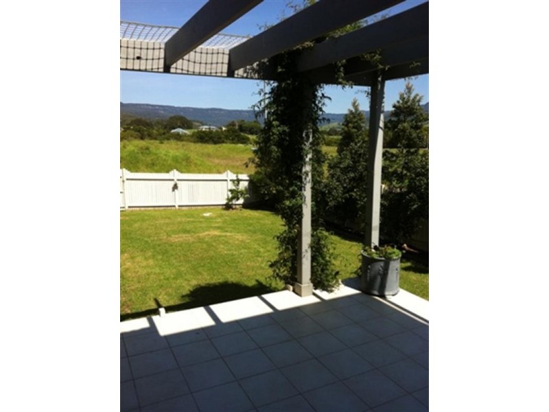 38 Broughton Avenue, Tullimbar NSW 2527