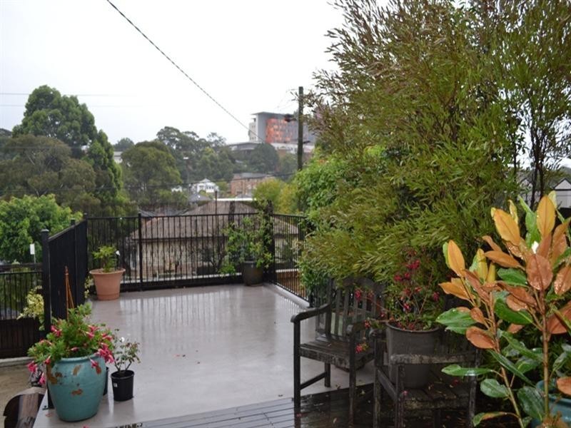 27 Rowland Avenue, Wollongong NSW 2500