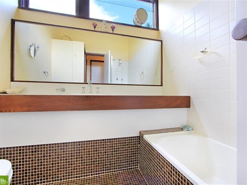 50 Branch Avenue, Figtree NSW 2525