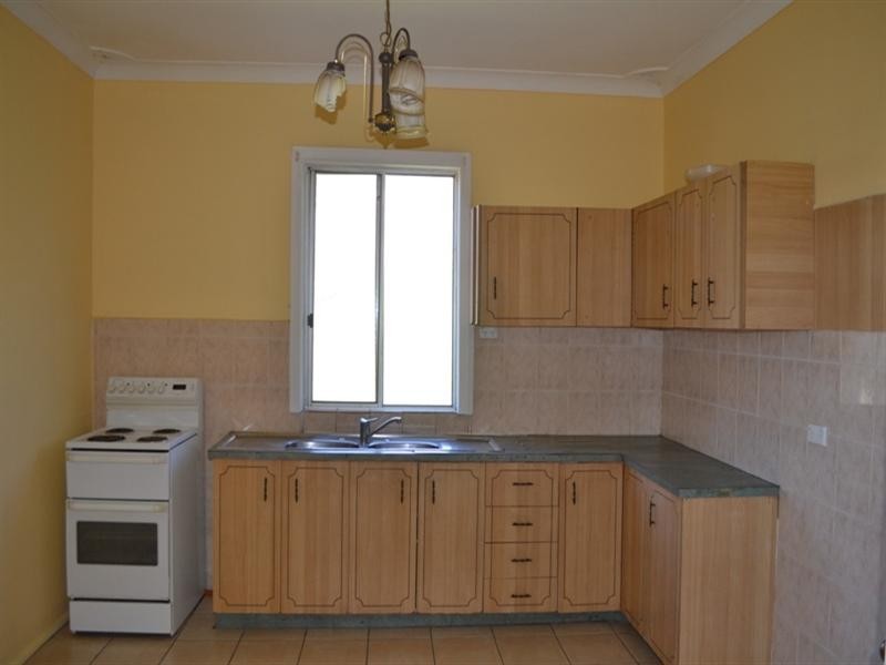 58 Auburn Parade, Cringila NSW 2502