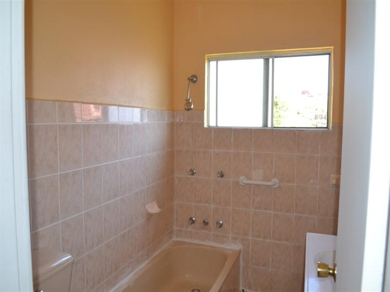 58 Auburn Parade, Cringila NSW 2502