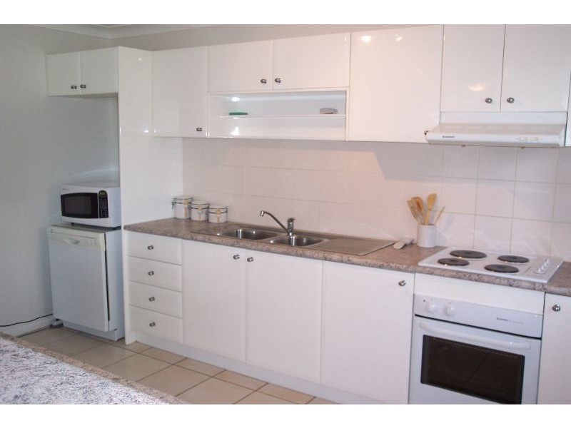 35 The Parkway, Balgownie NSW 2519