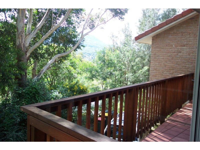 35 The Parkway, Balgownie NSW 2519