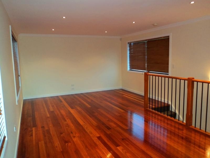 2 Scenic Place, Berkeley NSW 2506