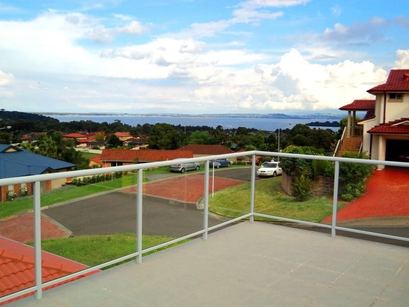2 Scenic Place, Berkeley NSW 2506