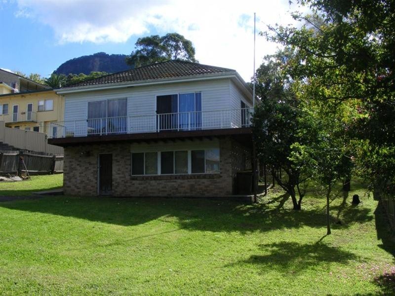 16 Allen Street, Mount Keira NSW 2500